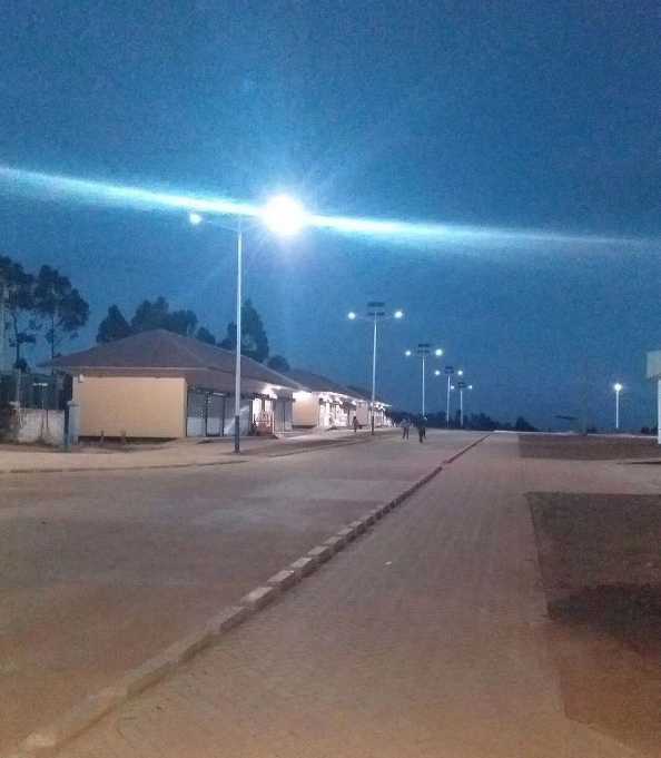 南岔县非洲科特迪瓦太阳能路灯工程